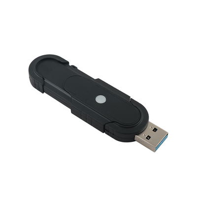 Động cơ flash USB compact màu đen với chức năng Plug and Play