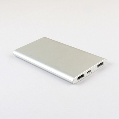 Khắc LOGO Ngân hàng điện di động bằng kim loại 5000MAH với khả năng tản nhiệt tối ưu
